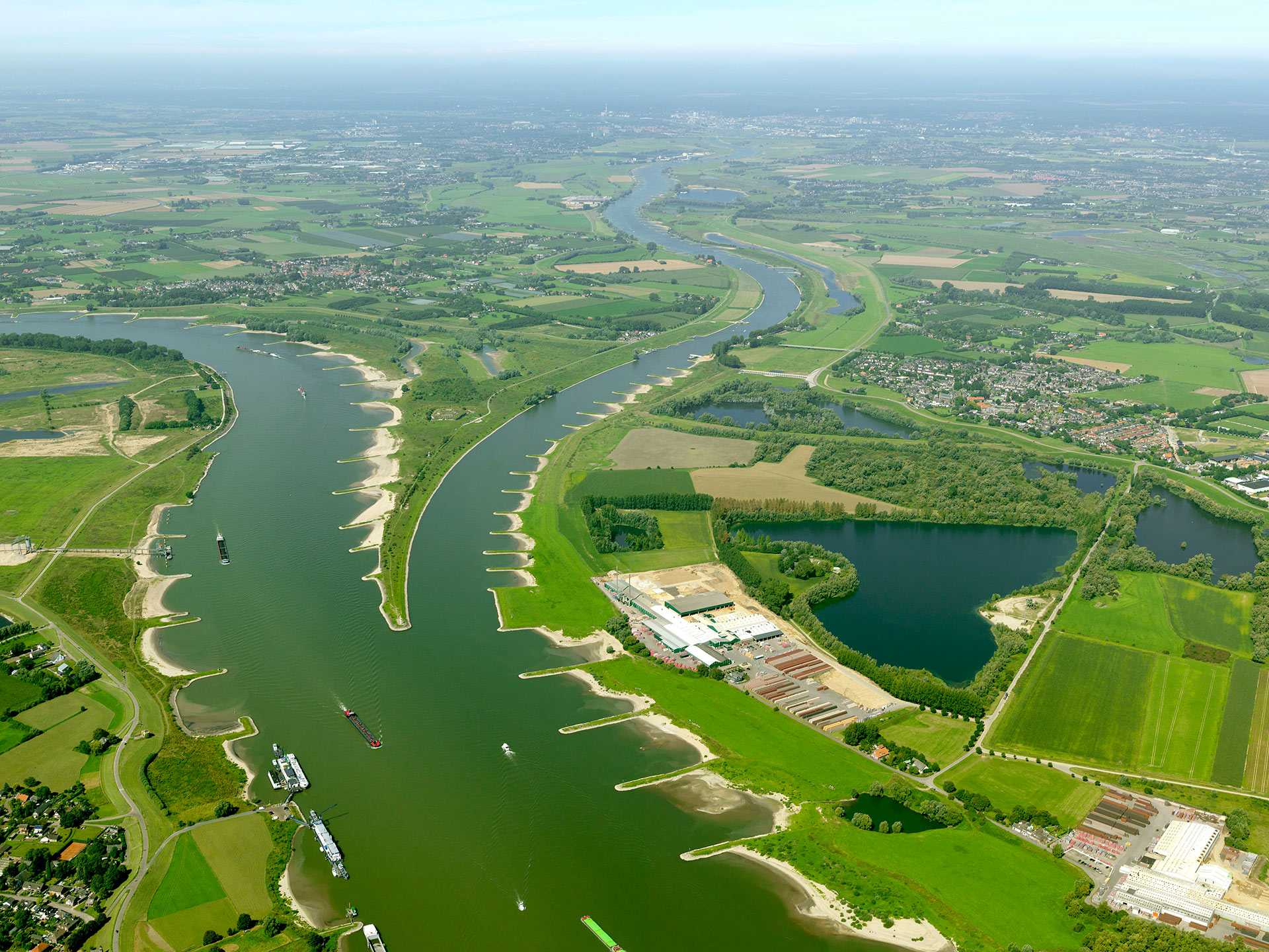 gespleten rivieroever in nederland